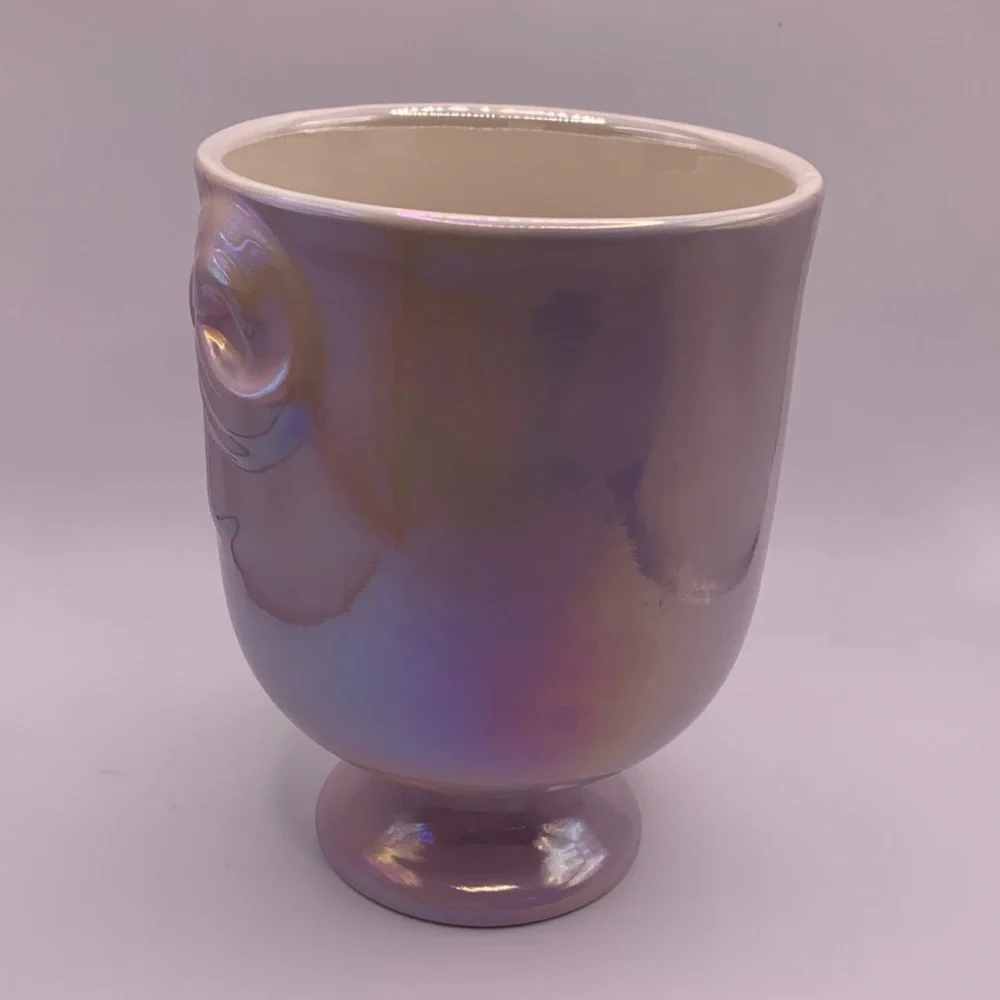 Target Bullseye Valentine Bow Brush Holder Pink Purple Iridescent NEW 2025